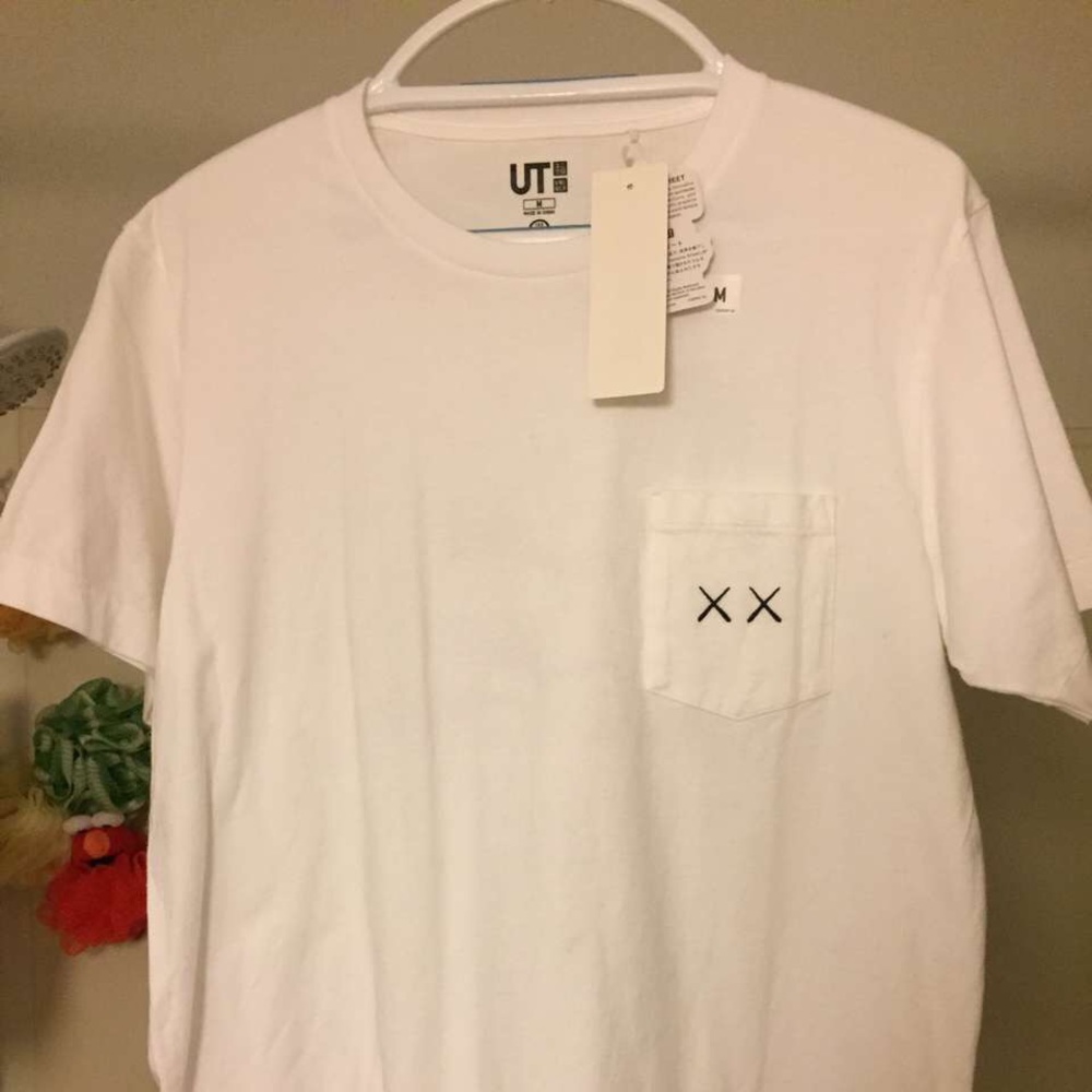 KawsxUniqlo white pocket tee